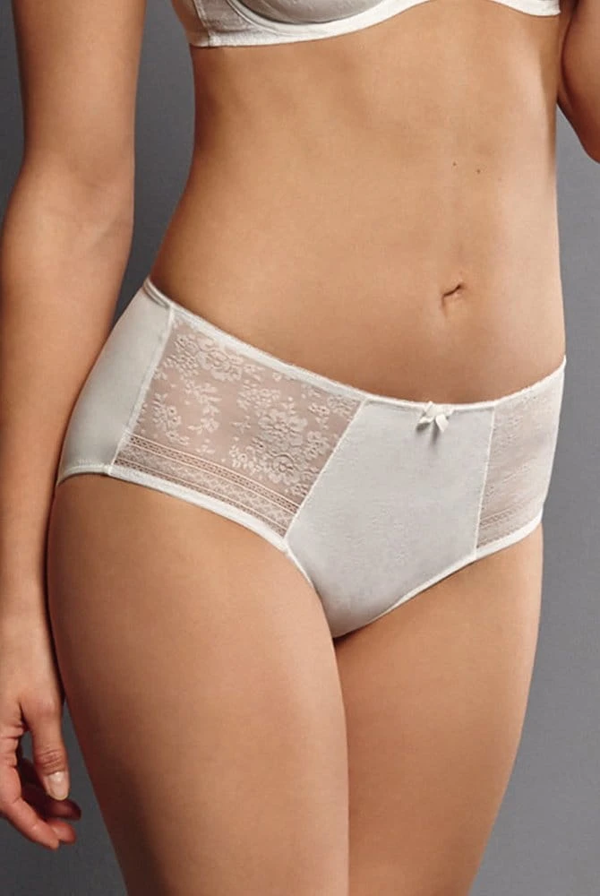 Rosa Faia Taillenslip Fleur 2 Rosa Faia Taillenslip Fleur – Bild 2